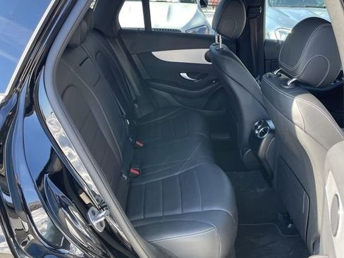 Used 2022 Mercedes-Benz GLC 300 4MATIC image 14