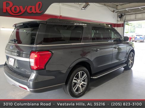 Used 2022 Ford Expedition Max XLT AWD/4WD image 4