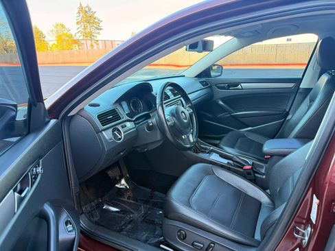 Used 2014 Volkswagen Passat TDI SE FWD image 9