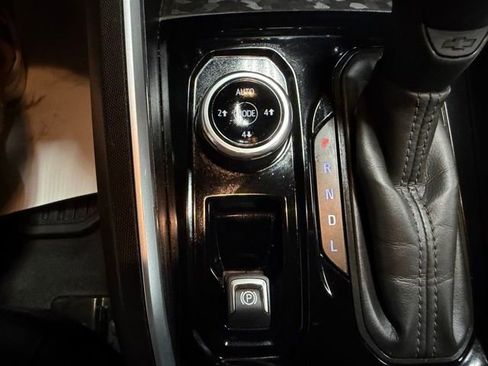 Used 2024 Chevrolet Colorado Trail Boss w/ Technology Package image 42