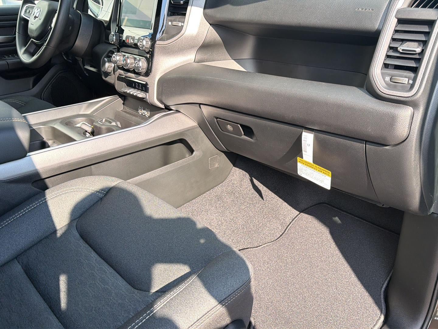 New 2027 RAM 1500 Express AWD/4WD image 19