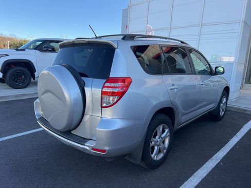 Used 2012 Toyota RAV4 4WD image 3