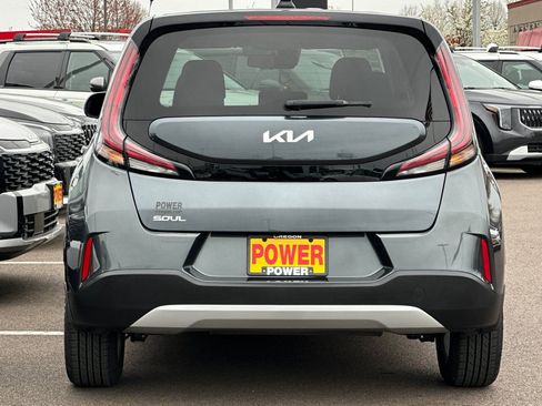 Used 2023 Kia Soul LX w/ LX Technology Package image 5