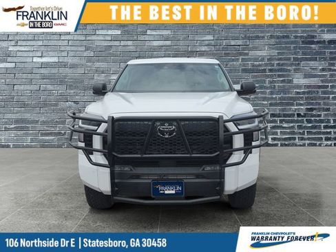 Used 2022 Toyota Tundra SR5 w/ SR5 Convenience Package AWD/4WD image 9
