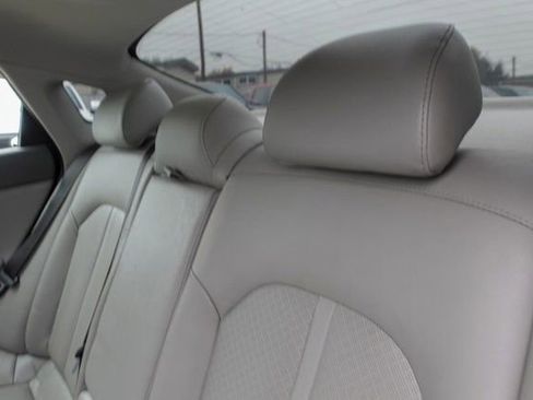 Used 2016 Kia Optima EX w/ Premium Package image 11