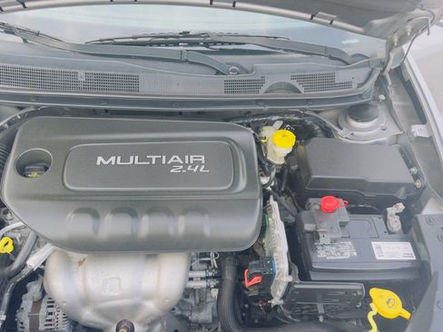 Used 2016 Dodge Dart SXT image 20