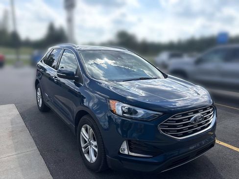Used 2020 Ford Edge SEL w/ Convenience Package AWD/4WD image 3