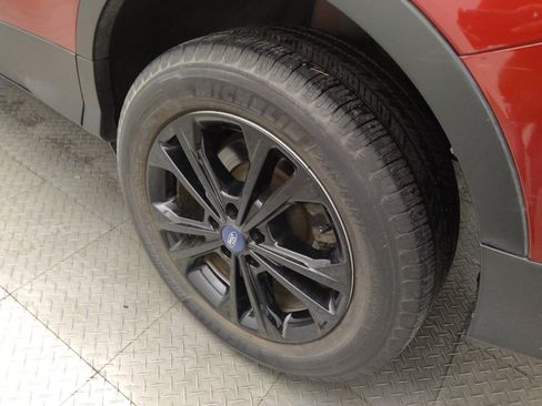 Used 2019 Ford Escape SE FWD image 31