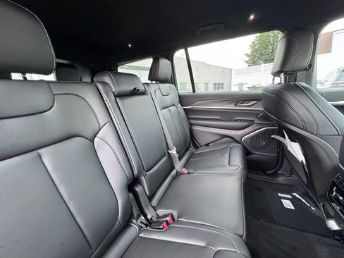 New 2026 Jeep Grand Cherokee L Limited AWD/4WD image 22