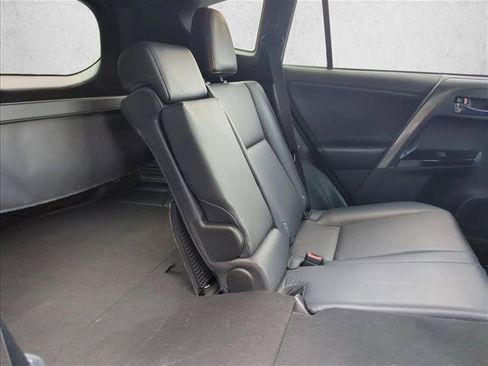 Used 2018 Toyota RAV4 SE w/ Power Extra Value Package AWD/4WD image 28