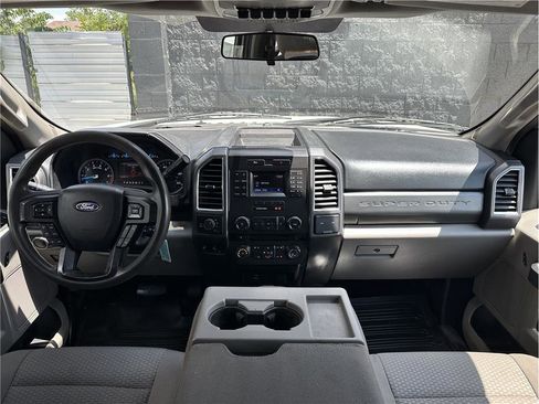 Used 2017 Ford F250 XLT w/ XLT Value Package AWD/4WD image 18
