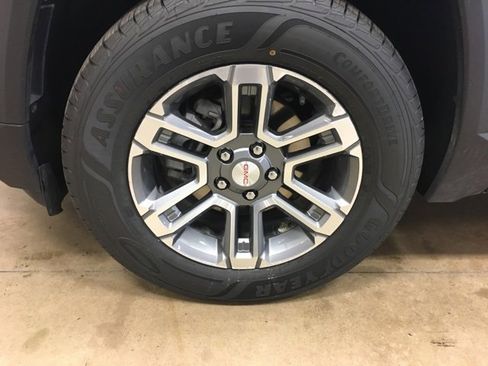 Used 2025 GMC Terrain Elevation image 11