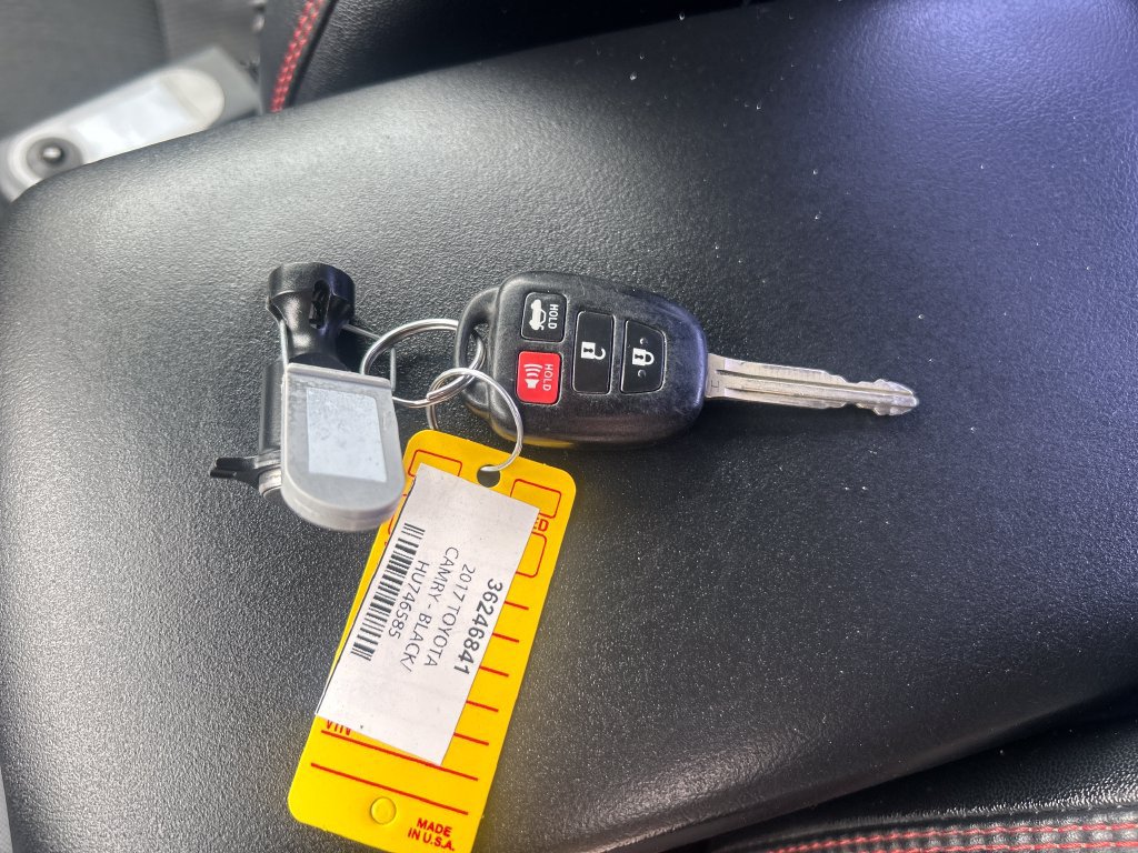 Used 2017 Toyota Camry SE FWD image 22