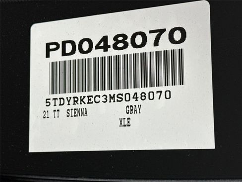 Certified 2021 Toyota Sienna XLE image 45