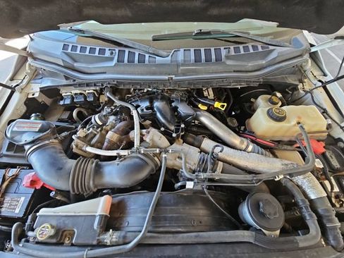 Used 2017 Ford F250 XLT AWD/4WD image 17