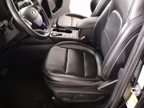 Used 2020 Ford Escape SE Sport image 12