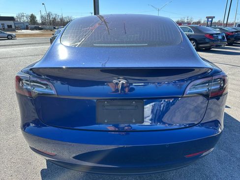 Used 2018 Tesla Model 3 Mid Range image 33