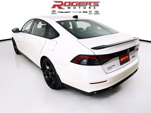 Used 2024 Honda Accord Sport image 6