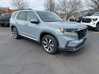 Used 2023 Honda Pilot Touring video 1