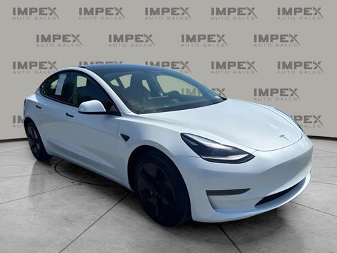 Used 2023 Tesla Model 3 Standard Range RWD image 7
