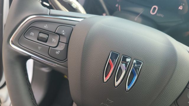 New 2026 Buick Envista Sport Touring w/ Convenience I Package FWD image 17