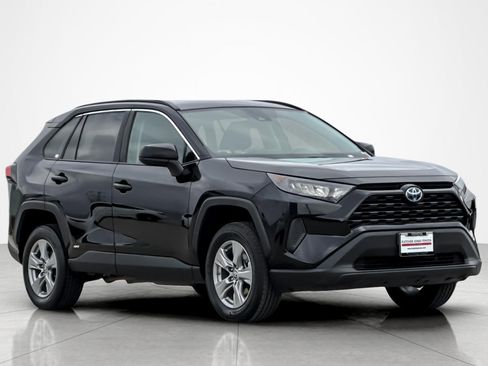 Certified 2022 Toyota RAV4 LE AWD/4WD image 7