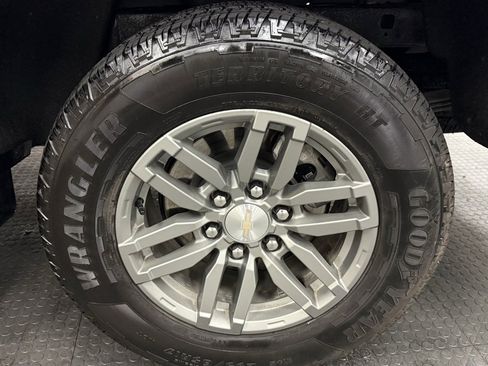 Used 2023 Chevrolet Colorado LT w/ LT Convenience Package image 11