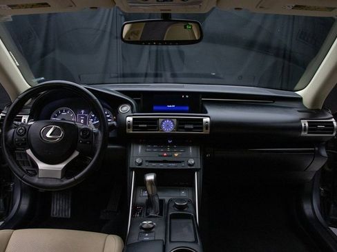 Used 2016 Lexus IS 300 AWD image 21