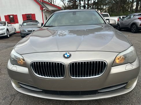 Used 2011 BMW 528i Sedan image 3
