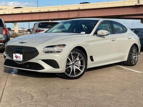 Used 2025 Genesis G70 2.5T image 2
