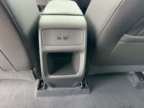 Used 2025 Chevrolet Trax RS w/ Sunroof Package FWD image 30