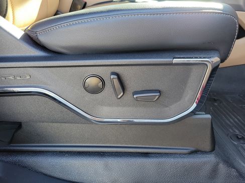 Used 2024 Ford F250 Lariat w/ Sport Appearance Package image 30