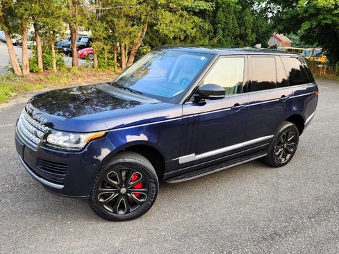 Used 2017 Land Rover Range Rover HSE image 2