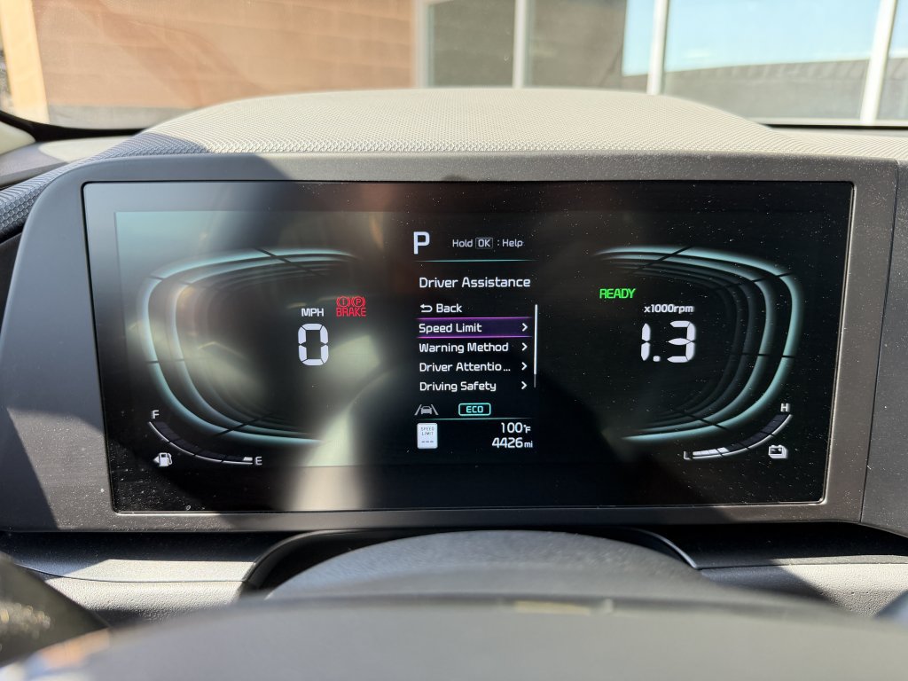 Used 2025 Kia Niro LX FWD image 18