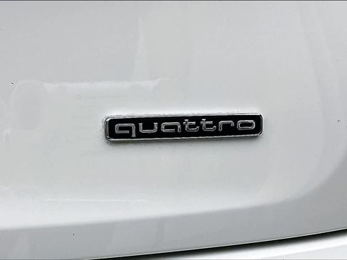 Certified 2023 Audi Q5 2.0T Premium w/ Convenience Package image 9