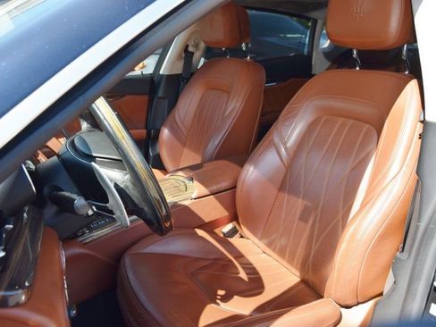 Used 2019 Maserati Quattroporte S GranLusso Q4 AWD/4WD image 22