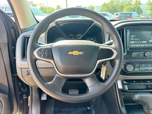 Used 2018 Chevrolet Colorado W/T w/ WT Convenience Package RWD image 11