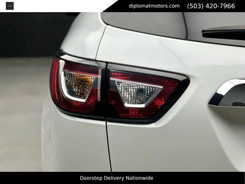 Used 2017 Chevrolet Traverse LS AWD/4WD image 13