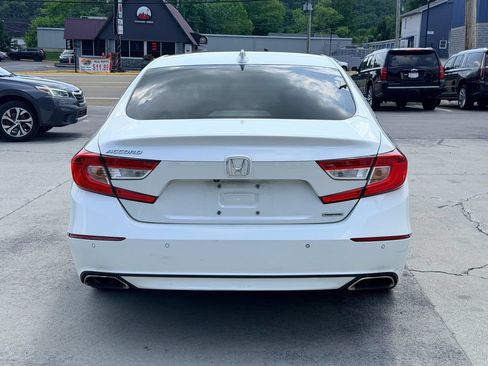 Used 2018 Honda Accord Touring image 5