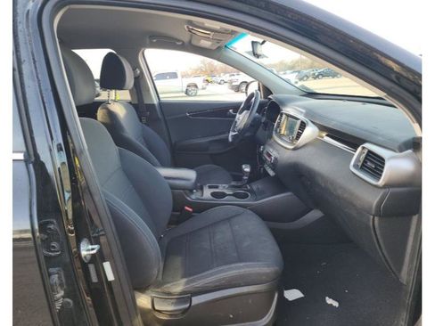 Used 2020 Kia Sorento S image 15