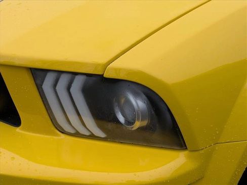 Used 2006 Ford Mustang GT Premium image 9