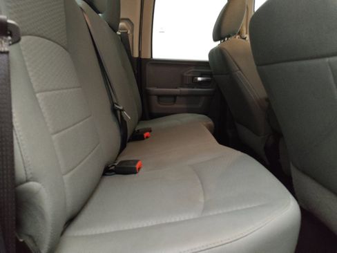 Used 2017 RAM 1500 Classic SLT AWD/4WD image 19