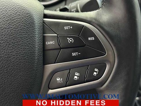 Used 2019 Jeep Cherokee Limited w/ Technology Group AWD/4WD image 44