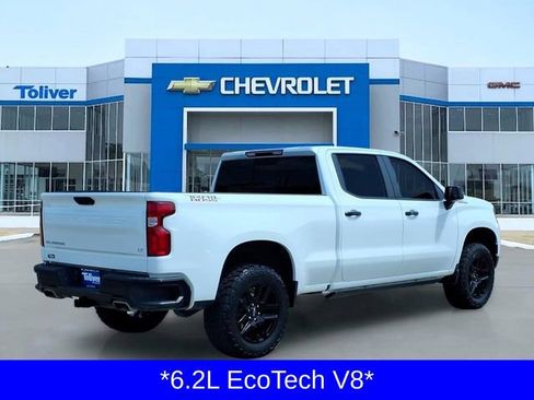 Used 2024 Chevrolet Silverado 1500 LT Trail Boss w/ Convenience Package II AWD/4WD image 6