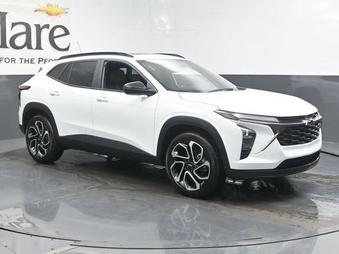 New 2026 Chevrolet Trax RS w/ Sunroof Package FWD image 6