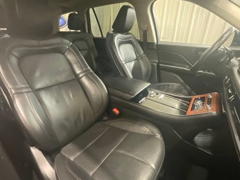Used 2023 Lincoln Aviator Reserve w/ Equipment Group 201A AWD/4WD image 15