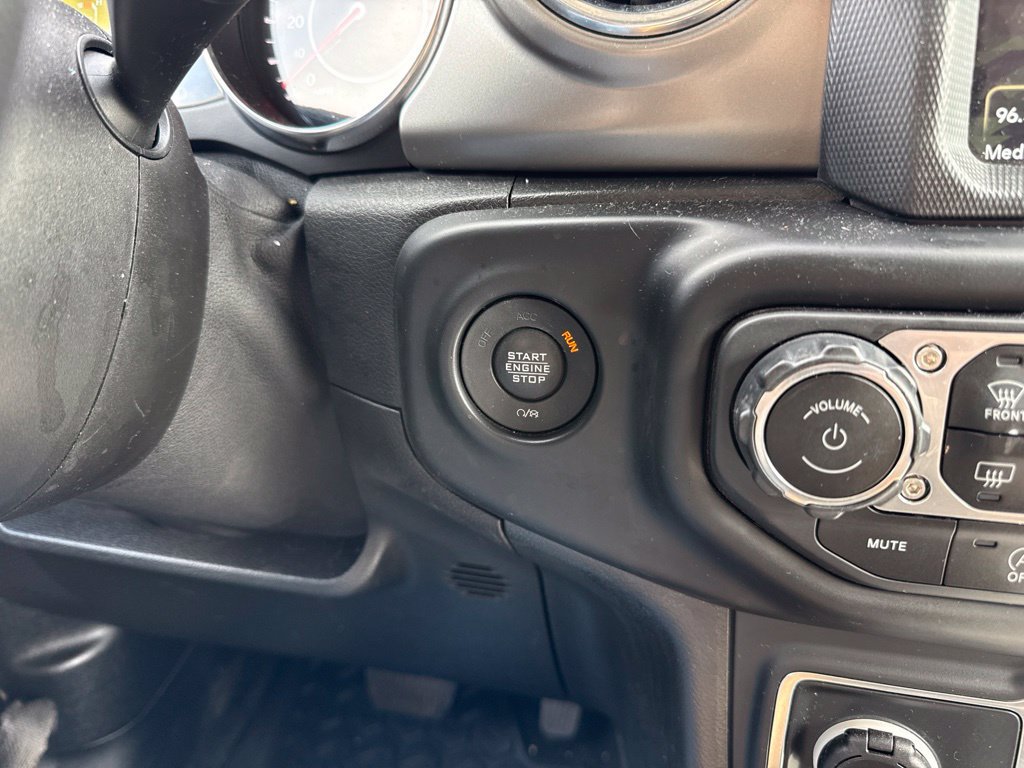Used 2021 Jeep Wrangler Unlimited Rubicon w/ Dual Top Group AWD/4WD image 20
