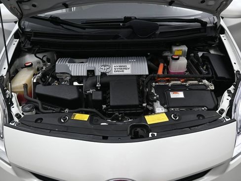 Used 2014 Toyota Prius Four FWD image 34