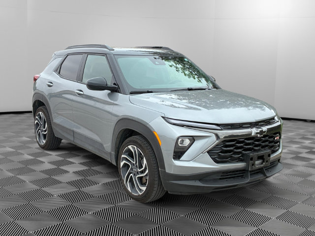 Used 2025 Chevrolet TrailBlazer RS w/ Convenience Package AWD/4WD image 7