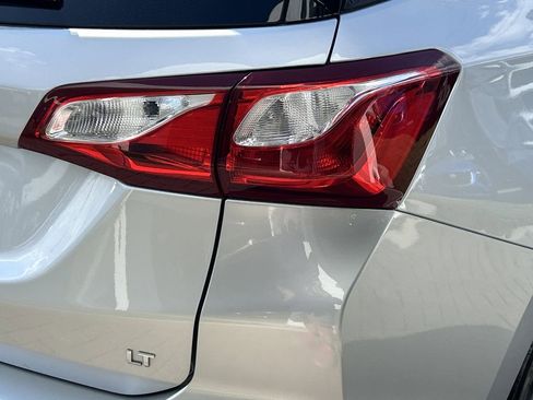 Used 2020 Chevrolet Equinox LT image 9